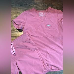 Size XS Figs Scrubs set